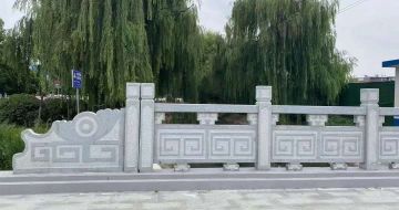 佛山 芝麻灰桥栏杆、河道栏杆安装效果