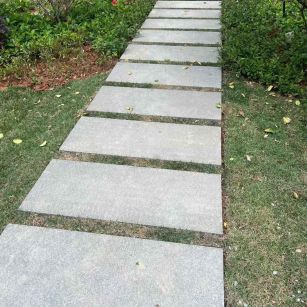 佛山 芝麻黑小区踏步、汀步石铺装效果