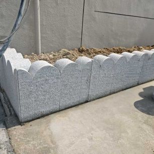 佛山 芝麻白花岗岩花边石铺装效果图