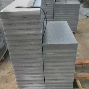 佛山 芝麻灰火烧面300*600*50地铺石材