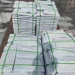 佛山 芝麻白蘑菇石装车出货