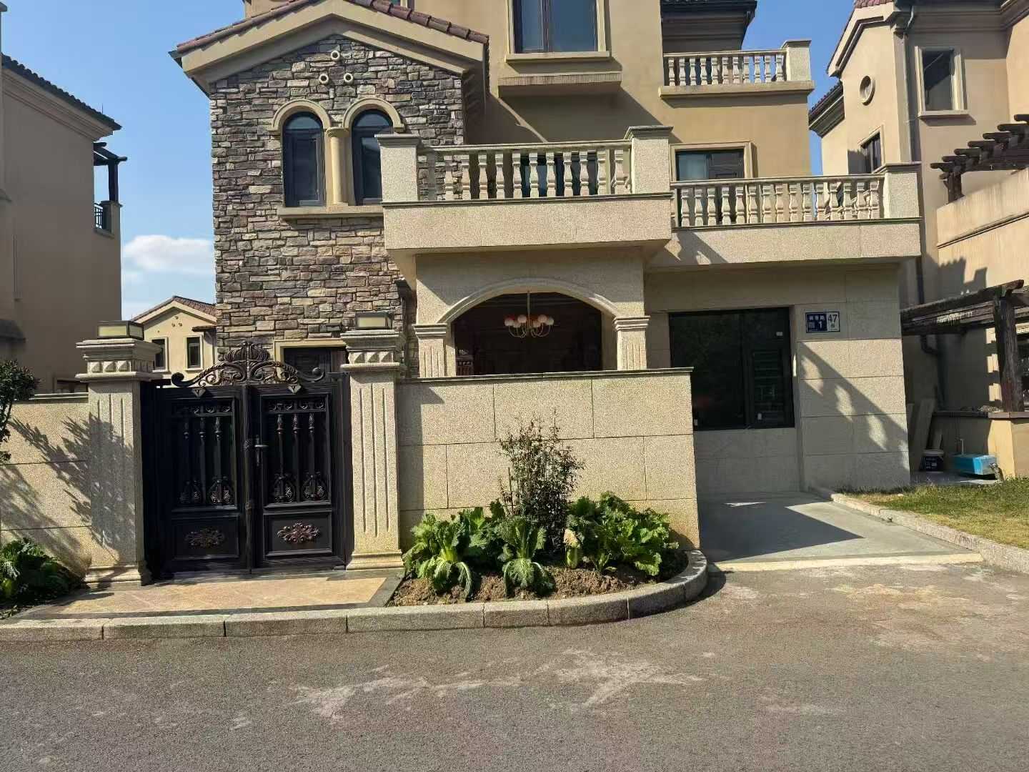 佛山黄金麻别墅干挂效果展示