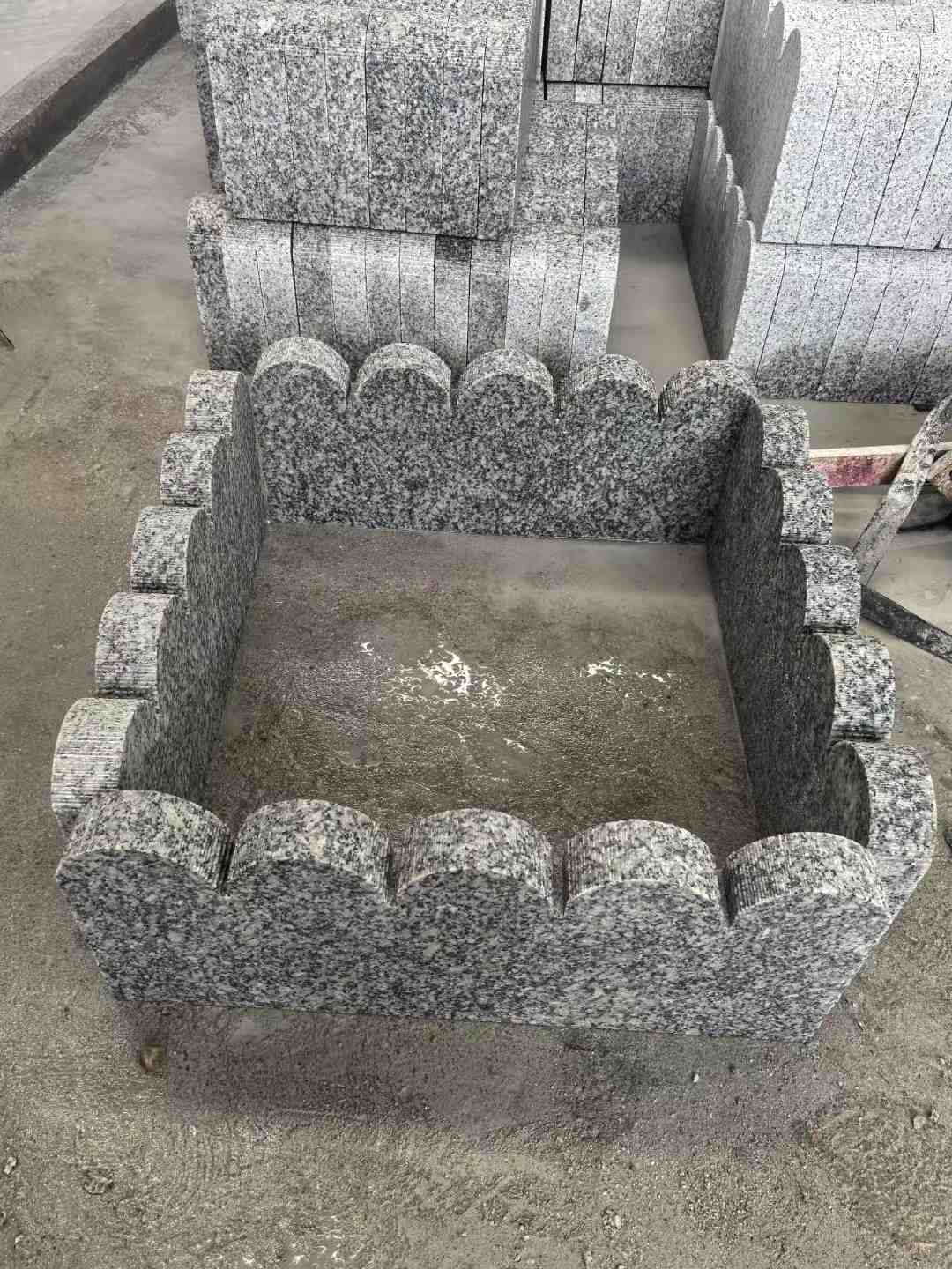佛山 花边石、花坛围栏石、花池界石、菜园栅栏石、镶边石、波浪状界石介绍