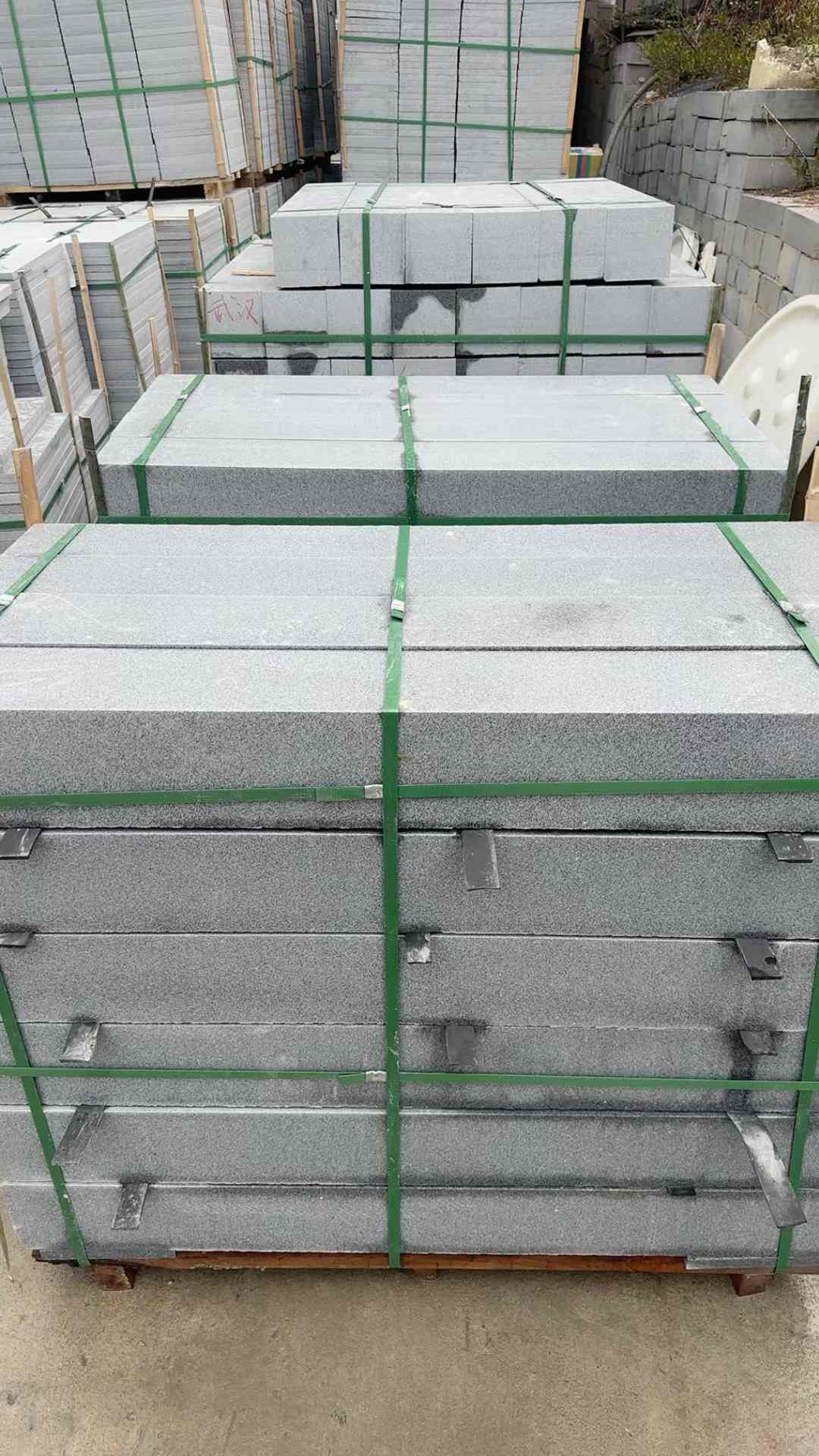 佛山 芝麻灰机切面栏杆