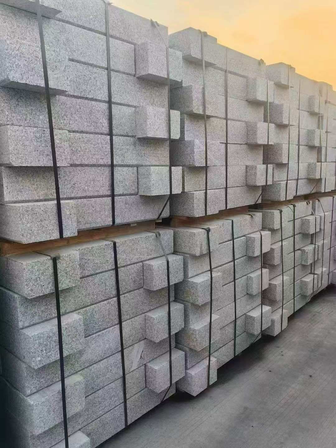 佛山 芝麻白路沿石