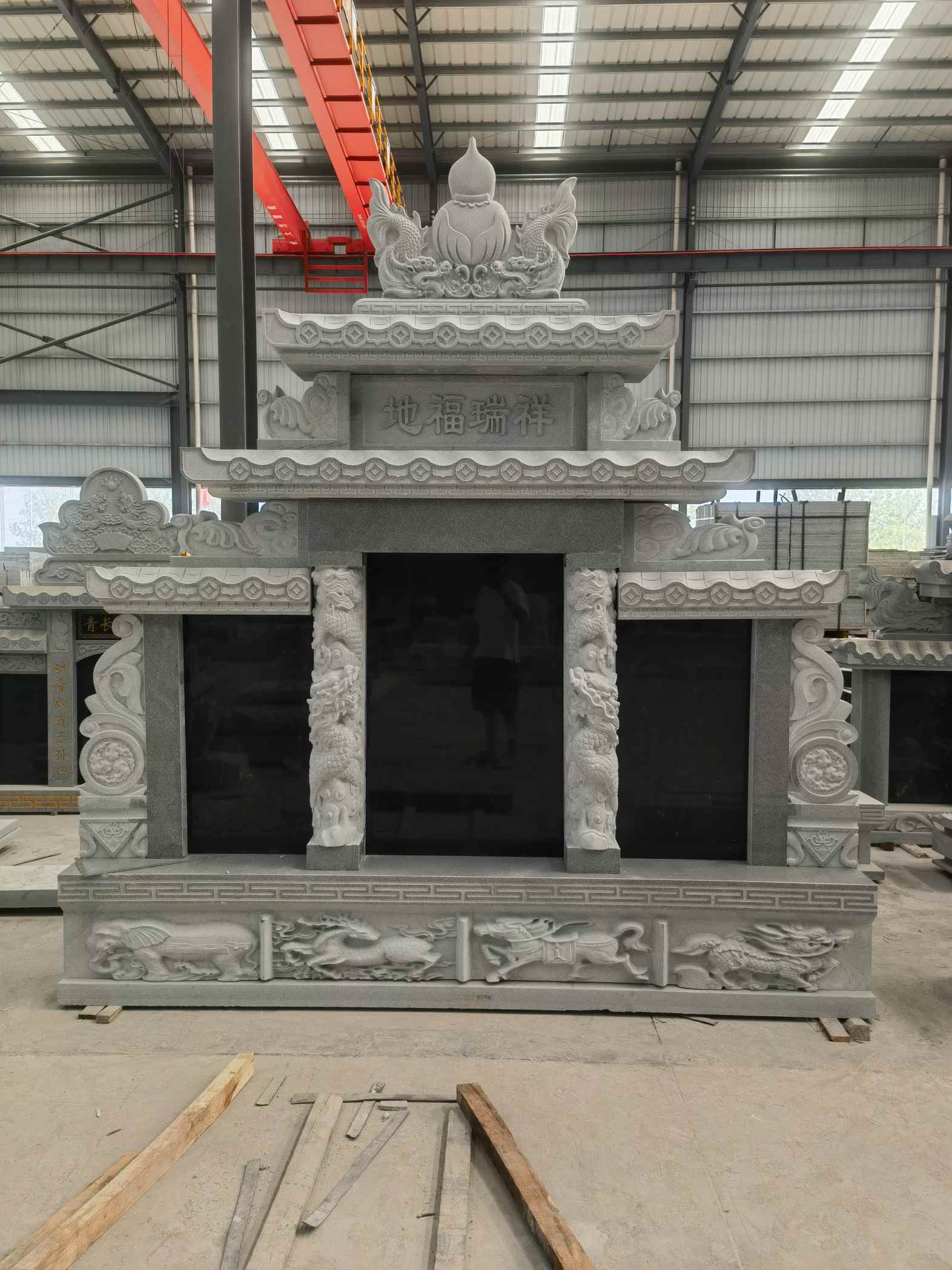 佛山 芝麻灰高档墓碑、土墓，一套也支持定做