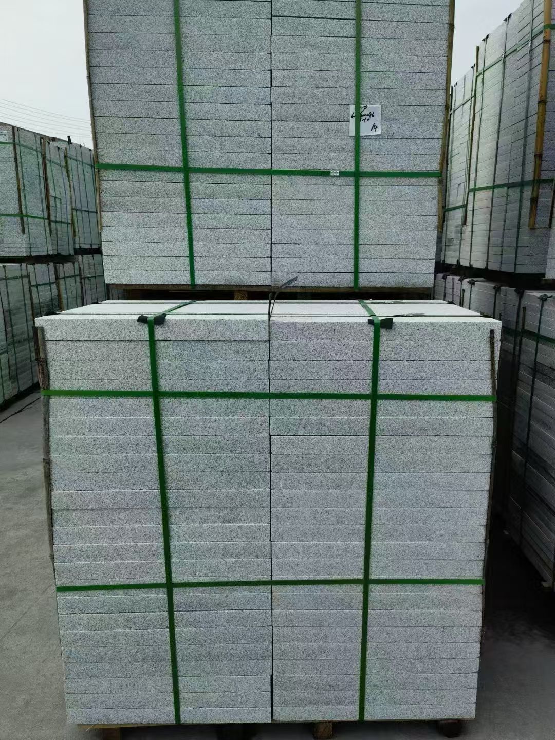 佛山 火烧面地铺石，街道广场园林市政工程板，1.8~5.0厚均有现货