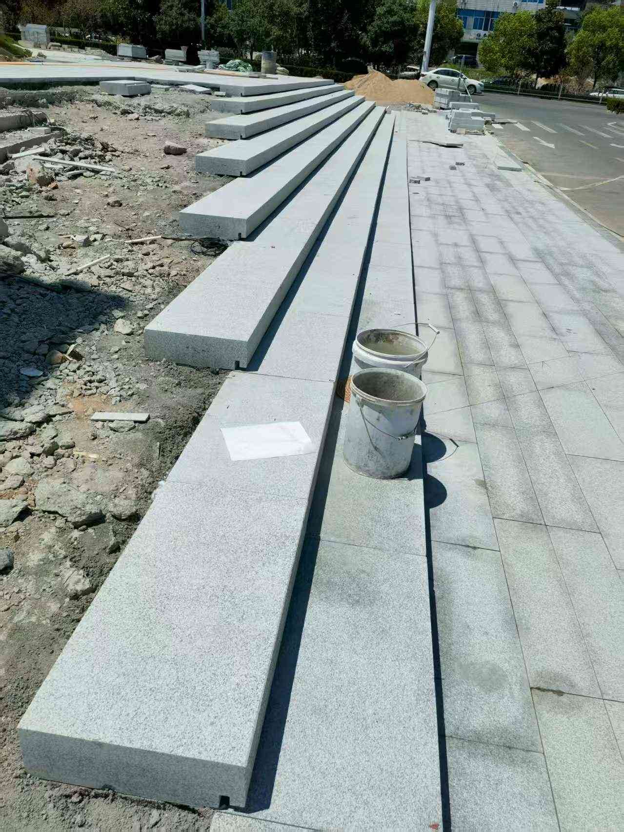 佛山 芝麻白整石台阶，施工现场