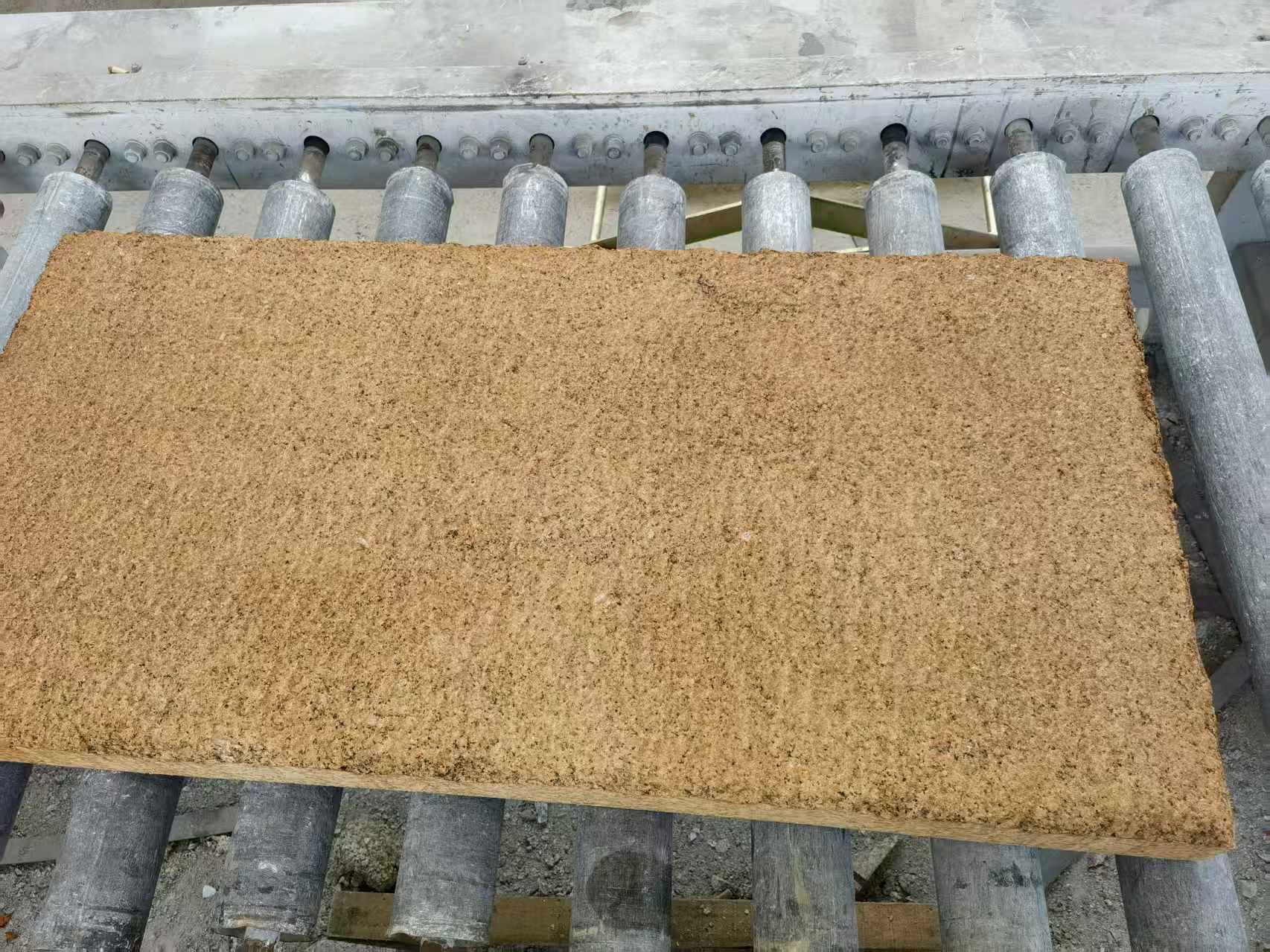 佛山 菠萝面老石板，做旧仿古石，流水线生产加工